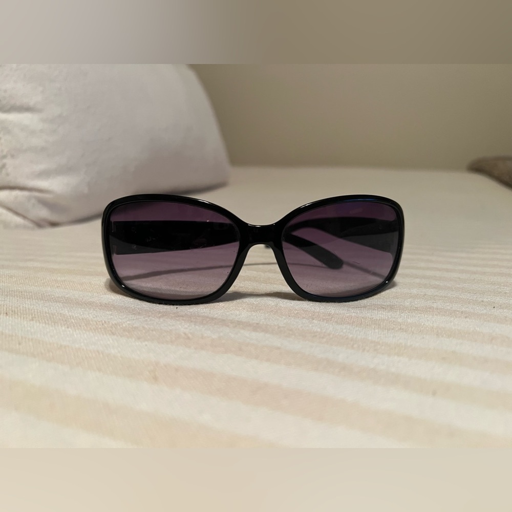 Excellent Used Condition | Liz Claiborne Women’s Sunglasses